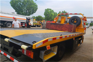 蒸湘区附近拖车电话号码服务